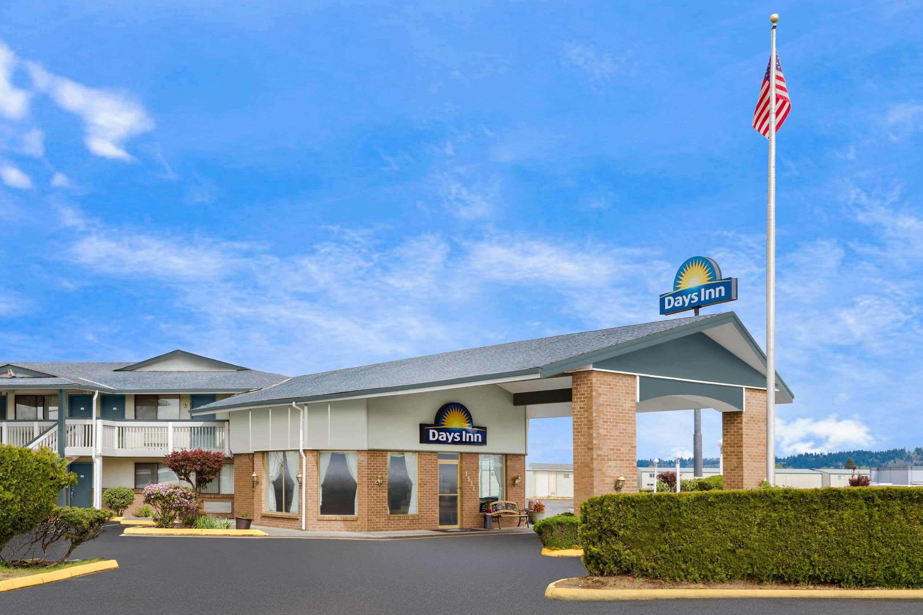 Days Inn By Wyndham Auburn Eksteriør bilde